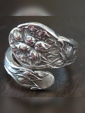 VINTAGE EUROPEAN STERLING SILVER 925 RING 8.20 Grams Size 6